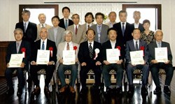 The newly distinguished honorary professors of the first university in Japan and throughout the world to offer exclusively doctorate-level training. (Click to view larger version...)